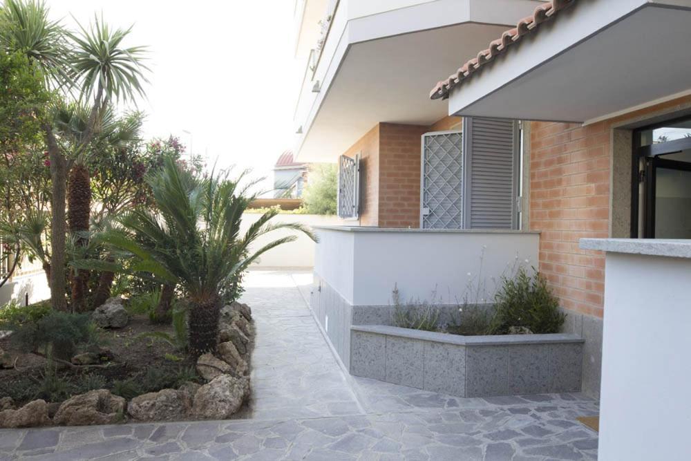 Апартаменты Rosa'S House Rome Airport Фьюмичино Экстерьер фото